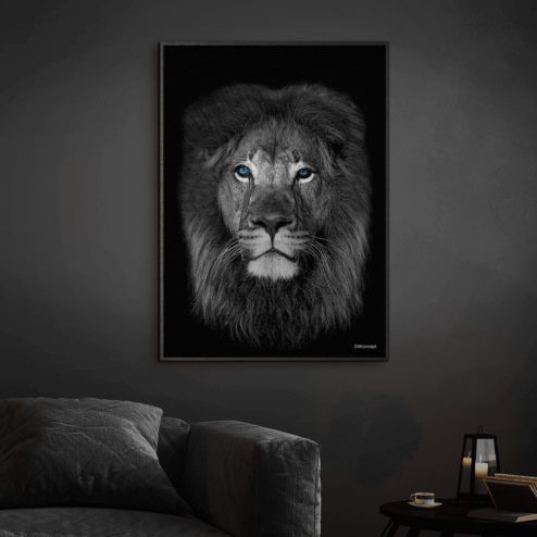 Løven-Up-Front-Sort-Plakatramme-Eg